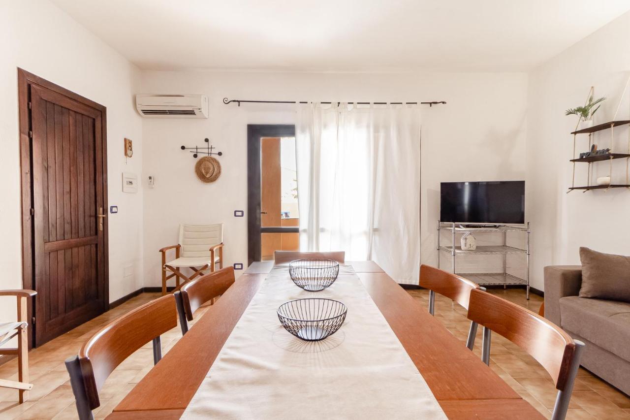 イーゾラ・ロッサRelax Family House Al Mareアパートメント エクステリア 写真