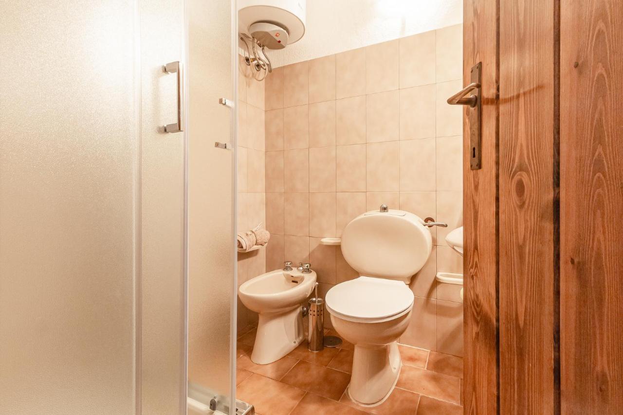 イーゾラ・ロッサRelax Family House Al Mareアパートメント エクステリア 写真